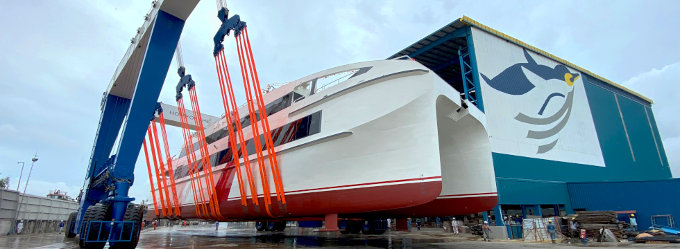 Our new 700-ton marine travel lift